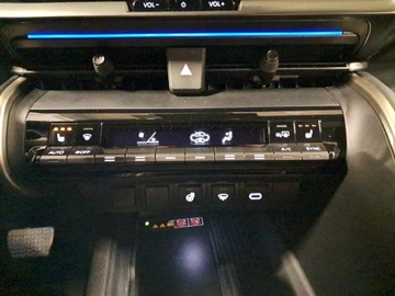 Toyota C-HR II SUV 1.8 Hybrid 140KM 2024 Toyota C-HR 1.8 Hybrid Executive C-HR EXECUTIVE 1., zdjęcie 24