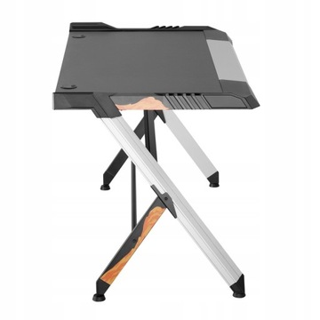 Игровой компьютерный стол со светодиодной подсветкой BYDGOSZCZ