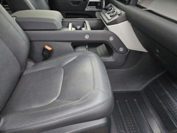 Land Rover Defender IV (L663) 2023 Land Rover Defender 130 SE 2023 3.0 Benzyna 395KM, zdjęcie 10