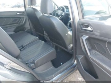 Volkswagen Tiguan II 2022 Volkswagen Tiguan 2022r., 2.0L 2.0 Benzyna 184KM, zdjęcie 9