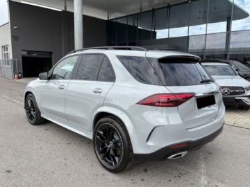 Mercedes GLE V167 SUV Facelifting 3.0 450d 367KM 2026 MERCEDES-BENZ GLE 450 d 4-Matic AMG Line 3.0 (367KM) 2026, zdjęcie 2