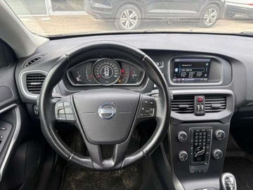 Volvo V40 II Hatchback 1.6 T3 150KM 2013 Volvo V40 1.6 benzyna150KM KineticGrzane foteleGrzana szybaSerwis ASOSalon, zdjęcie 10