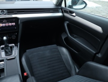 Volkswagen Passat B8 Variant 2.0 TDI BlueMotion SCR 190KM 2018 VW Passat 2.0 TDI, Salon Polska, Serwis ASO, zdjęcie 7