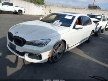 BMW Seria 7 G11-G12 2018 BMW Seria 7 740i 2018 3.0l 3.0 Benzyna 320KM, zdjęcie 1