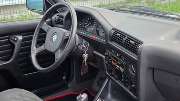 BMW Seria 3 E30 Touring 318 i 115KM 1988 BMW Seria 3 E30 Coupe w doskonalym stanie 1.8 Benzyna 115KM, zdjęcie 16