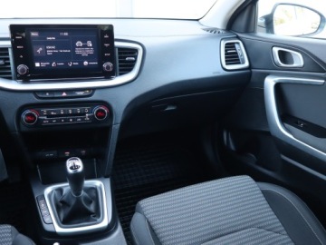 Kia Ceed III Kombi Facelifting 1.5 T-GDI 160KM 2022 Kia Ceed 1.5 T-GDI, Salon Polska, 1. Właściciel, zdjęcie 7