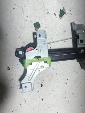 PEUGEOT 508 И ОКОННЫЙ МЕХАНИЗМ СПРАВА ЗАДНЕГО