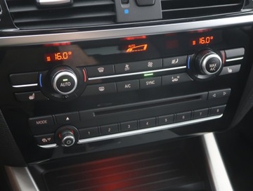 BMW X4 G01 xDrive20i 184KM 2017 BMW X4 xDrive20i, Salon Polska, Serwis ASO, 4X4, zdjęcie 11