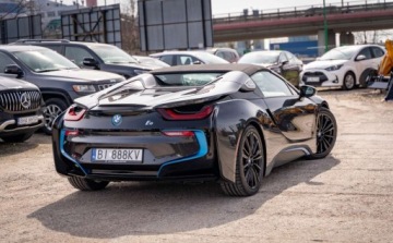 BMW i8 Roadster Elektryczny + R3 1499 374KM 2019 BMW i8 BMW i8 I 1.5 Cabrio Hybrid Plug-in 375KM 1.5 Hybryda Plug-in 375KM, zdjęcie 4
