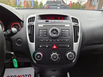 Kia Ceed I Hatchback 5d Facelifting 1.6 CRDi VGT 115KM 2011 Kia Ceed 2011 Sliczna 1.6 CRDI z Niemiec Zarejestrowana Gwarancja 1.6, zdjęcie 21