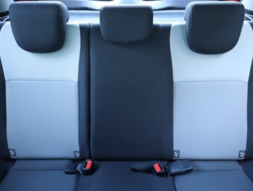 Toyota Yaris III Hatchback 5d Facelifting 2017 1.5 Dual VVT-iE 111KM 2017 Toyota Yaris 1.5 Dual VVT-i, Salon Polska, zdjęcie 9