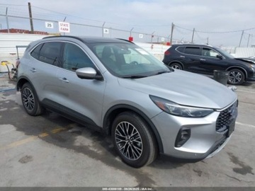 Ford Escape III 2023 Ford Escape 2023 FORD ESCAPE PHEV 2.5 Hybryda Plug-in 163KM, zdjęcie 1