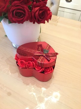 Ароматизированное мыло HEART RED ROSE в ПОДАРОК ​​НА ДЕНЬ СВЯТОГО ВАЛЕНТИНА в коробочке «ЖЕНСКИЙ ДЕНЬ»