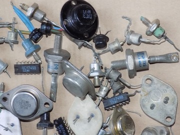 ТИРИСТОРЫ - ТРАНЗИСТОРЫ - ДИОДЫ - ИМС - КОМПЛЕКТ. 77 шт.