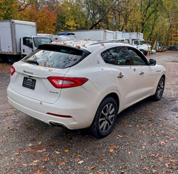 Maserati Levante 2017 Maserati Levante Luxury 2017 3.0l 3.0 Benzyna 345KM, zdjęcie 3