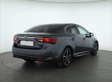 Toyota Avensis III Sedan Facelifting 2015 2.0 D-4D 143KM 2018 Toyota Avensis 2.0 D-4D, Salon Polska, Serwis ASO, zdjęcie 4