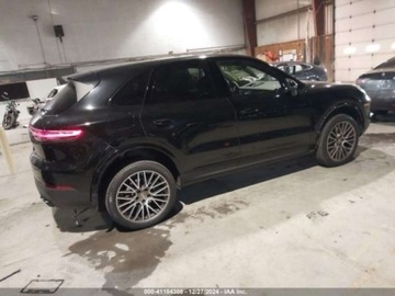 Porsche Cayenne III 2023 Porsche Cayenne Platinum Edition, 2023r., 4x4, 3.0L, zdjęcie 2