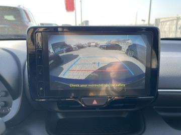 Toyota Yaris IV Hatchback Facelifting 1.5 Hybrid Dynamic Force 116KM 2025 Toyota Yaris Hybryda Automat Kamera cofania, zdjęcie 10