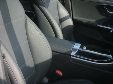 Mercedes Klasa C W206 2025 C Klasa 220 d 4-Matic All-Terrain Avantgarde 2.0 (197KM) 2025, zdjęcie 4