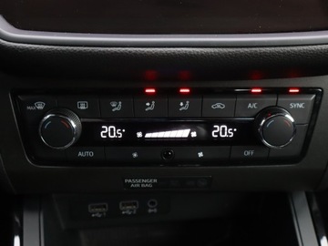 Seat Arona Crossover 1.0 EcoTSI 115KM 2018 Seat Arona 1.0 TSI, Salon Polska, Serwis ASO, zdjęcie 12