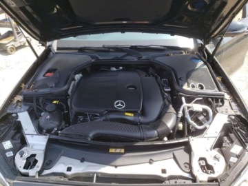 Mercedes Klasa E W213 2022 Mercedes-Benz Klasa E 350 2022 2.0l 2.0 Benzyna 255KM, zdjęcie 6