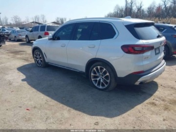 BMW X5 G05 2023 BMW X5 XDRIVE40I, 2023r., 4x4, 3.0L 3.0 Hybryda 335KM, zdjęcie 2