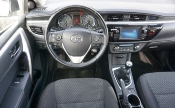 Toyota Corolla XI Sedan 1.6 Valvematic 132KM 2016 Toyota Corolla Toyota Corolla 1.6 132km 1.6 Benzyna 132KM, zdjęcie 1