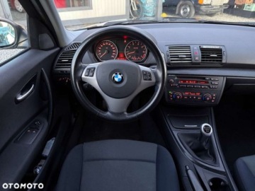 BMW Seria 1 E81/E87 Hatchback 5d E87 2.0 118i 129KM 2005 BMW Seria 1 BMW Seria 1 2.0 Benzyna 129KM, zdjęcie 10