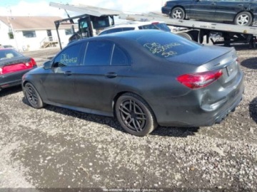 Mercedes Klasa E W213 2021 Mercedes-Benz Klasa E Amg 53 4Matic 2021 3.0 Benzyna 429KM, zdjęcie 2