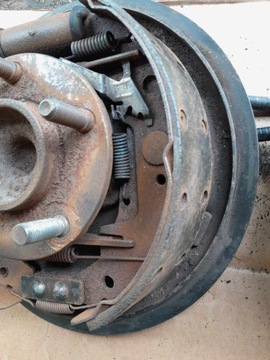 TARCZE KOTWICZNE DODGE GRAND CARAVAN ROK 2001-2007