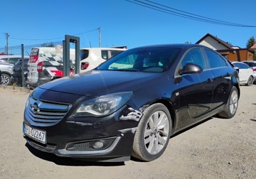 Opel Insignia I Sedan Facelifting 2.0 CDTI ECOFLEX 140KM 2014 Opel Insignia 2014r, 2.0CDTI. Uszkodzony tyl. Jezdzi. 2.0 Diesel 140KM, zdjęcie 1