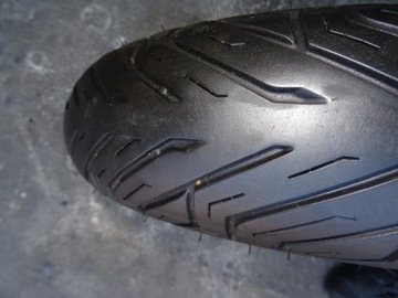 ШИНА MICHELIN CITY GRIP 120/70/15 в отличном состоянии.