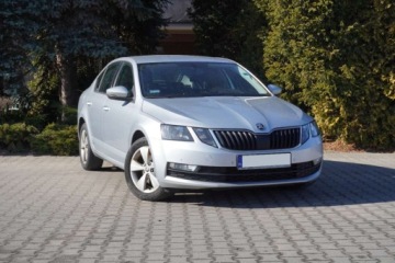 Skoda Octavia III Liftback Facelifting 2.0 TDI 150KM 2018 Skoda Octavia 2.0 TDI SmartLink Tempomat klima 2stref. Czujniki park., zdjęcie 2
