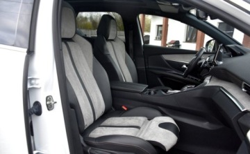 Peugeot 3008 II Plug-In Hybrid Facelifting 1.6 HYBRID4 300KM 2021 Peugeot 3008 SKORA Alusy LED Navi. BLIS linne assist Grzane fotele 1.6, zdjęcie 26