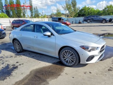 Mercedes CLA C118/X118 2025 Mercedes-Benz CLA 2025 MERCEDES-BENZ CLA 250 4MATIC 2.0 Benzyna 255KM, zdjęcie 5