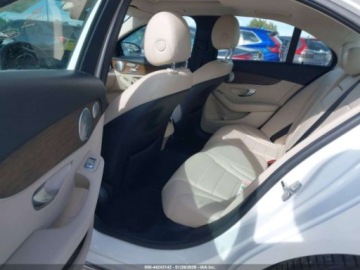 Mercedes Klasa C W205 2020 Mercedes-Benz Klasa C 300 2020 2.0 Benzyna 255KM, zdjęcie 12