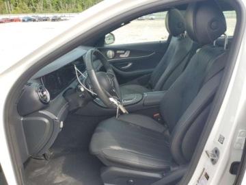 Mercedes Klasa E W214 2023 Mercedes-Benz Klasa E 350 4Matic 2023 2.0l 2.0 Benzyna 255KM, zdjęcie 7