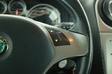 Alfa Romeo MiTo Hatchback 3d 1.4 MultiAir 16v 105KM 2011 Alfa Romeo MiTo 1.4 MultiAir, Salon Polska, zdjęcie 13