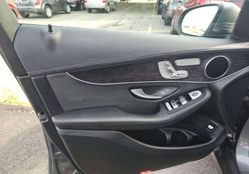 Mercedes GLC 2020 Mercedes-Benz GLC Auta z USA - Zapytaj o wiecej ofert 2.0 Benzyna 197KM, zdjęcie 5