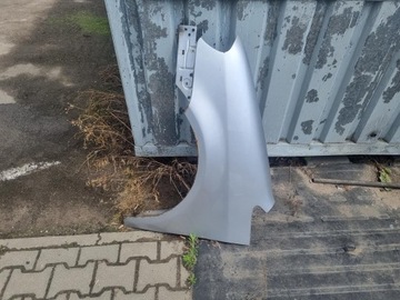 Blotnik lewy przod VW TOURAN I 03-07 LA7W