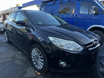 Ford Focus III Hatchback 5d 1.0 EcoBoost 125KM 2012 Ford Focus Bogate wyposażenie 2012, zdjęcie 27