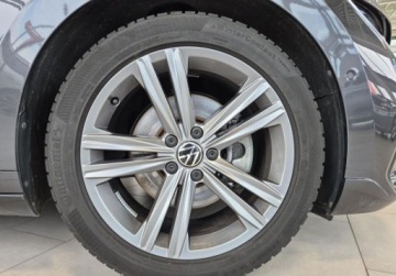 Volkswagen Arteon Fastback Facelifting 2.0 TDI 200KM 2022 Volkswagen Arteon Arteon 2.0 TDI 4Motion R-Line DSG - diesel, naped 4x4, 5, zdjęcie 33