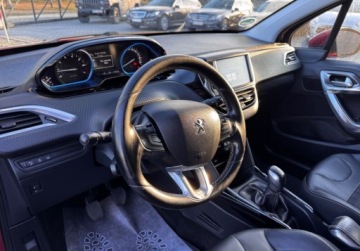 Peugeot 2008 I SUV Facelifting 1.2 PureTech 110KM 2018 Peugeot 2008 bezwypadekz Niemiecallur 1.2 Benzyna 110KM, zdjęcie 18