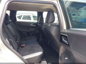 Mitsubishi Outlander III 2023 Mitsubishi Outlander 2023r., 2.5L 2.5 Benzyna 181KM, zdjęcie 9