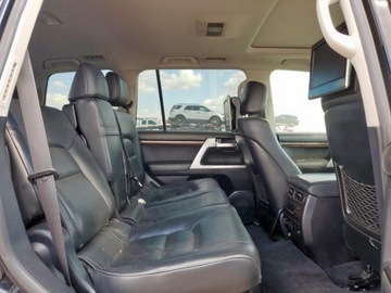 Toyota Land Cruiser VI 2016 Toyota Land Cruiser 2016 5.7l 5.7 Benzyna 381KM, zdjęcie 11