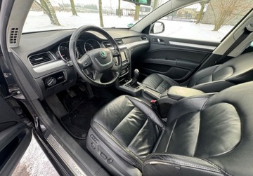 Skoda Superb II Kombi 1.8 TSI 160KM 2011 Skoda Superb Skorzana tapicerka, xenon, el. Klapa 1.8 Benzyna 160KM, zdjęcie 19