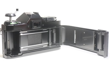Программная пленочная камера Canon AE-1 + NFD 35–70 мм F3,5–4,5 + макрообъектив 100 мм F4