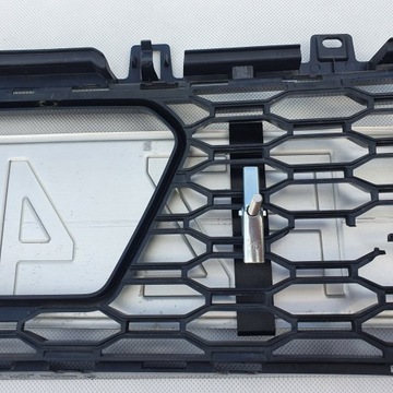 Безрамные держатели для регистраторов UNIVERSAL в гриле РЕГИСТРАЦИОННАЯ РАМКА + ВИНТЫ