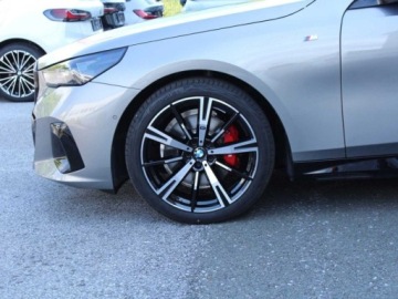 BMW Seria 5 G90-91 2025 BMW Seria 5 540d xDrive Sport Sedan 3.0 (303KM) 2025, zdjęcie 13