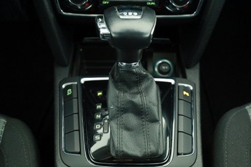 Skoda Superb II Kombi 2.0 TDI CR DPF 140KM 2012 Skoda Superb 2.0 TDI, DSG, Navi, Xenon, Klima, zdjęcie 13